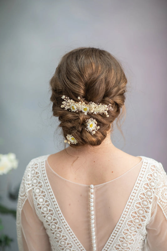 Daisy flower hair comb and hair pins Ivory flower accessories Baby's breath hairpins Meadow flower jewellery Bridal headpiece Gypsophila